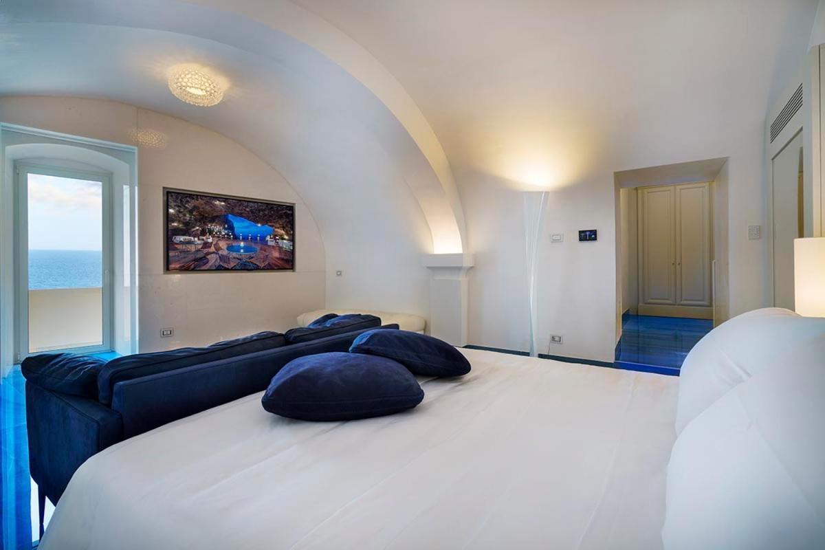 Grotta Palazzese Hotel